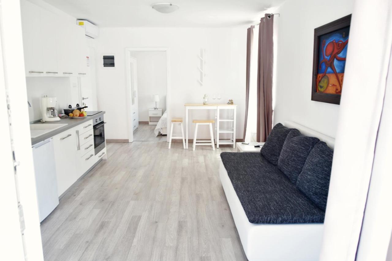 Rab Apartments Aurora Rab Town Luaran gambar