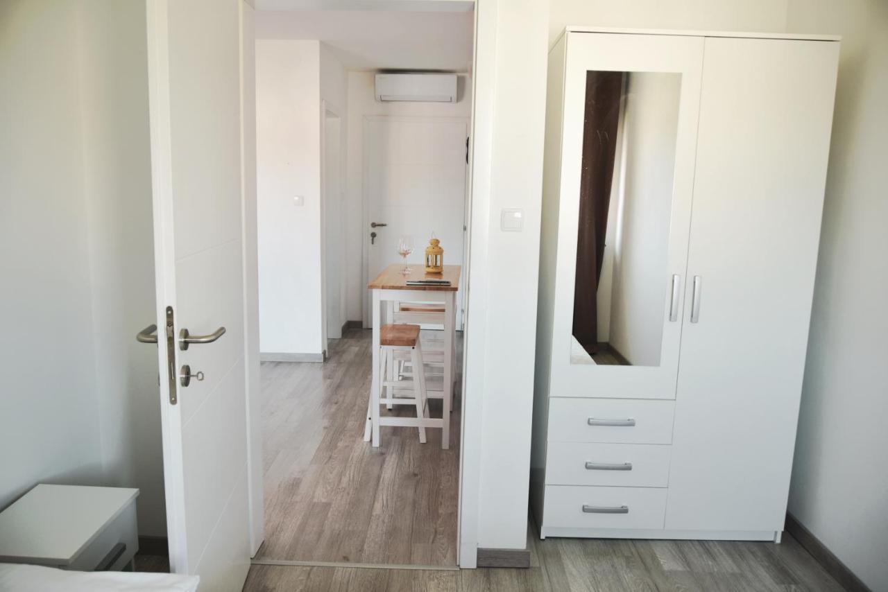 Rab Apartments Aurora Rab Town Luaran gambar