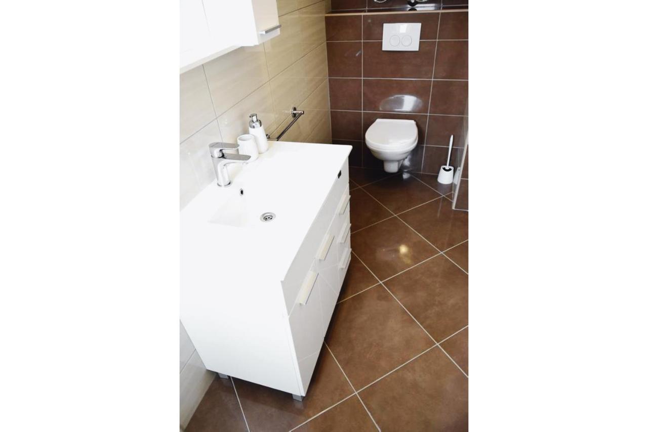 Rab Apartments Aurora Rab Town Luaran gambar